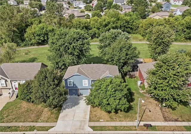 Photo 3 of Sale Pending at 800 Garnes St, Raymore, MO 64083 | MLS# 2642747 | Listing updated on 2026-09-26