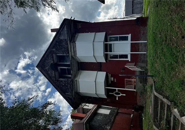 Photo 3 of Multi family home for sale at 203 S 15th Street, St Joseph, MO 64051 | MLS# 2642756 | Listing updated on 2026-09-23