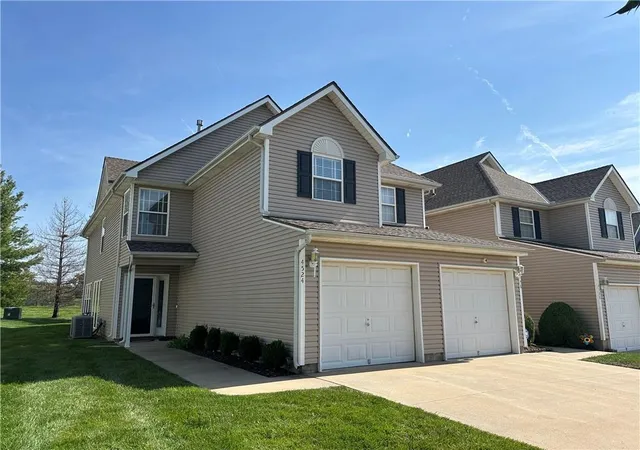 Photo 3 of Townhouse for sale at 4524 83 Road Ter, Kansas City, MO 64119 | MLS# 2642760 | Listing updated on 2026-09-19
