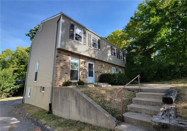 Photo 4 of House for sale at 1922 W 36th Avenue, Kansas City, KS 66103 | MLS# 2642769 | Listing updated on 2026-09-18