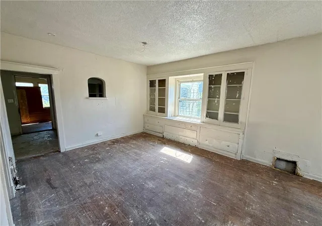 Photo 2 of Single family home for sale at 3003 N 31st Street, Kansas City, KS 66104 | MLS# 2642782 | Listing updated on 2026-09-22