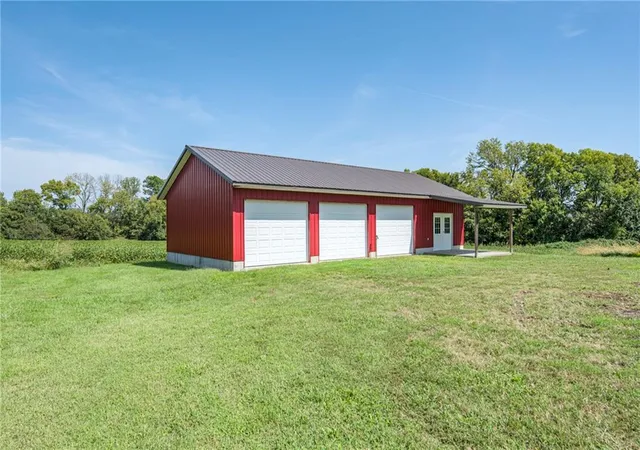 Photo 4 of Single family home for sale at 25205 E Blue Mills Rd, Independence, MO 64058 | MLS# 2642783 | Listing updated on 2026-09-19
