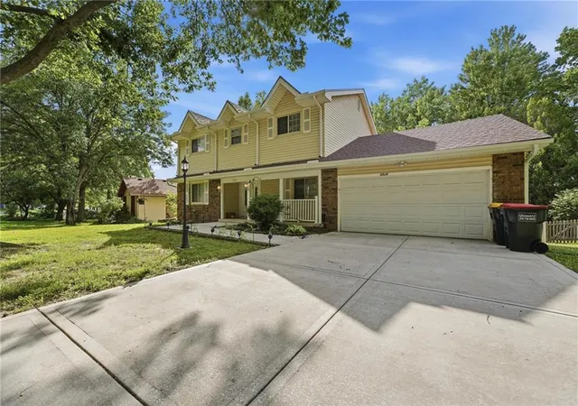 Photo 1 of Single family home for sale at 5528 Nw Verlin Dr, Kansas City, MO 64152 | MLS# 2642785 | Listing updated on 2026-09-18