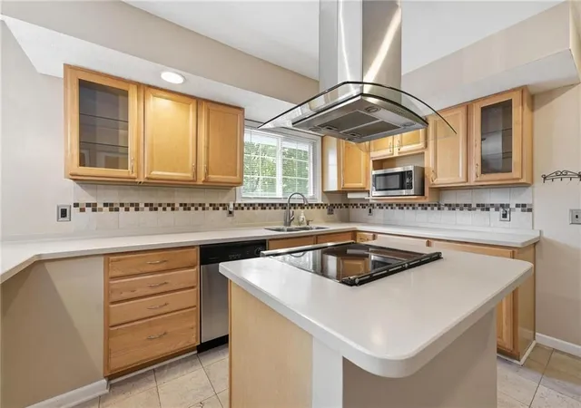 Photo 2 of Single family home for sale at 5528 Nw Verlin Dr, Kansas City, MO 64152 | MLS# 2642785 | Listing updated on 2026-10-07