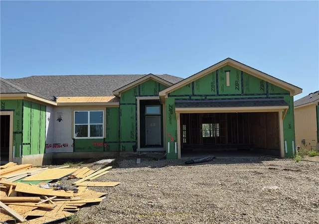 Photo 2 of Single family home for sale at 14665 Amanda Ln, Basehor, KS 66007 | MLS# 2642788 | Listing updated on 2026-09-18