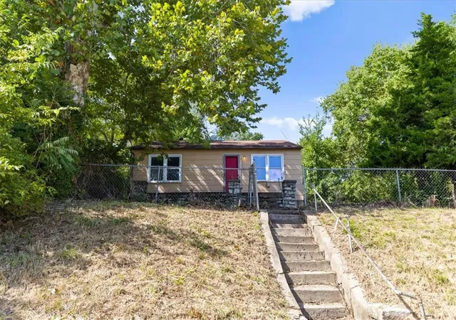 Photo 3 of Single family home for sale at 1134 Merriam Ln, Kansas City, KS 66103 | MLS# 2642790 | Listing updated on 2026-09-18