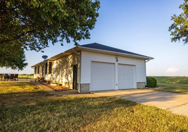 Photo 1 of Single family home for sale at 4002 NE State Route Bb Hwy, Butler, MO 64730 | MLS# 2642792 | Listing updated on 2026-09-18