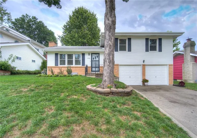 Single family home for sale at 1532 NE 51st Terrace, Kansas City, MO 64118 | MLS# 2642794