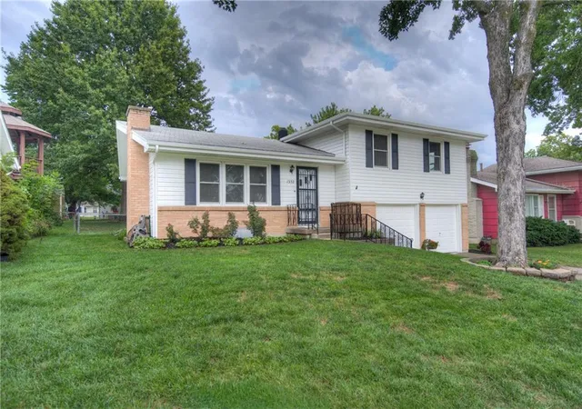 Photo 26 of Sale Pending at 1532 NE 51st Terrace, Kansas City, MO 64118 | MLS# 2642794 | Listing updated on 2026-10-20