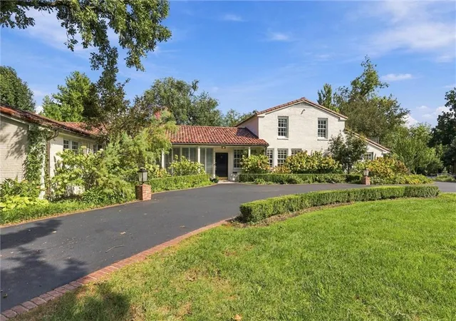 Photo 2 of Single family home for sale at 2700 W 63rd Street, Mission Hills, KS 66208 | MLS# 2642798 | Listing updated on 2026-10-15