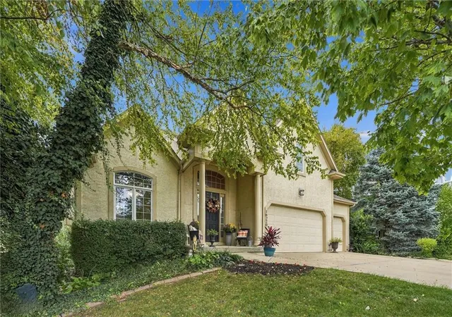 Photo 3 of Single family home for sale at 16220 Birch St, Stilwell, KS 66085 | MLS# 2642799 | Listing updated on 2026-10-01