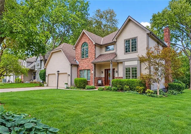 Photo 1 of Single family home for sale at 4708 Muirfield Dr, Lawrence, KS 66047 | MLS# 2642808 | Listing updated on 2026-09-30