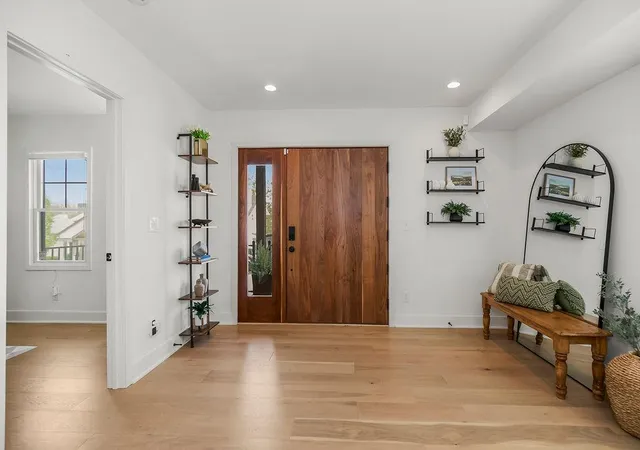Photo 3 of Single family home for sale at 4536 Mercier St, Kansas City, MO 64111 | MLS# 2642811 | Listing updated on 2026-10-03