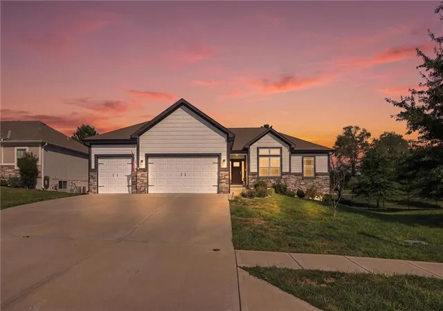 Photo 1 of Single family home for sale at 2209 Greenfield Ct, Kearney, MO 64060 | MLS# 2642812 | Listing updated on 2026-09-26