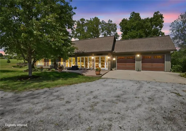 Photo 3 of Single family home for sale at 23805 S Scottsdale Dr, Peculiar, MO 64078 | MLS# 2642817 | Listing updated on 2026-09-19