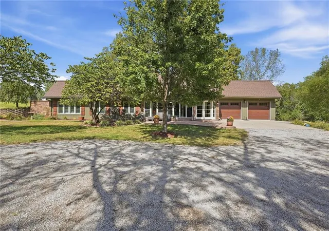 Photo 3 of Single family home for sale at 23805 S Scottsdale Dr, Peculiar, MO 64078 | MLS# 2642817 | Listing updated on 2026-09-19