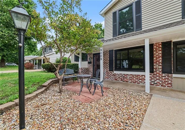 Photo 4 of Single family home for sale at 9029 Grandview Dr, Overland Park, KS 66212 | MLS# 2642824 | Listing updated on 2026-09-26