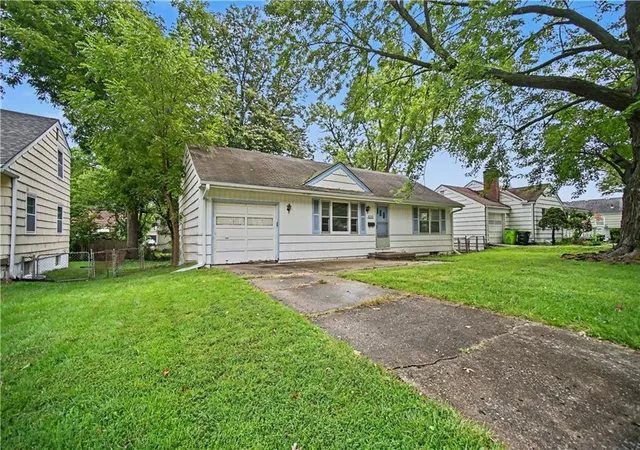 Photo 2 of Single family home for sale at 5733 Dearborn St, Mission, KS 66202 | MLS# 2642827 | Listing updated on 2026-09-22