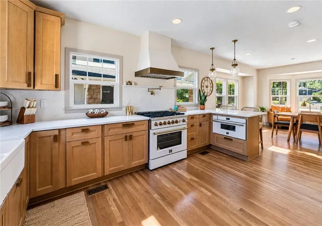 Photo 1 of Single family home for sale at 5840 Mcgee St, Kansas City, MO 64113 | MLS# 2642828 | Listing updated on 2026-10-19