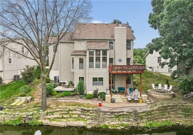 Photo 3 of Sale Pending at 2708 N 101st Terrace, Kansas City, KS 66109 | MLS# 2642830 | Listing updated on 2026-09-21