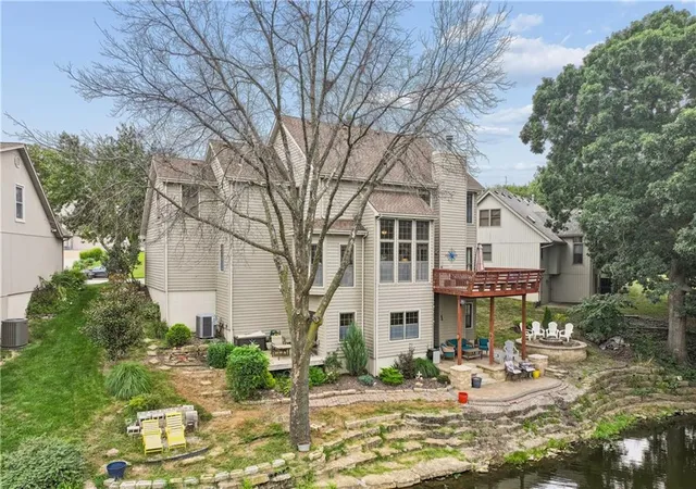 Photo 3 of Sale Pending at 2708 N 101st Terrace, Kansas City, KS 66109 | MLS# 2642830 | Listing updated on 2026-09-21