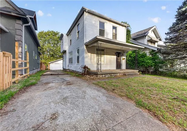 Photo 3 of Single family home for sale at 2520 N 8th Street, Kansas City, KS 66101 | MLS# 2642837 | Listing updated on 2026-10-05