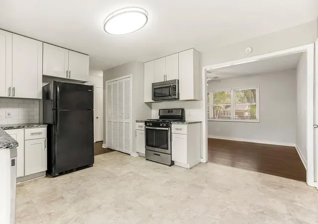 Photo 4 of Single family home for sale at 6402 E 149th Terrace, Grandview, MO 64030 | MLS# 2642838 | Listing updated on 2026-09-18