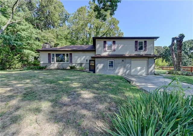 Photo 1 of Sale Pending at 3606 Nw 60th Terrace, Kansas City, MO 64151 | MLS# 2642849 | Listing updated on 2026-10-08
