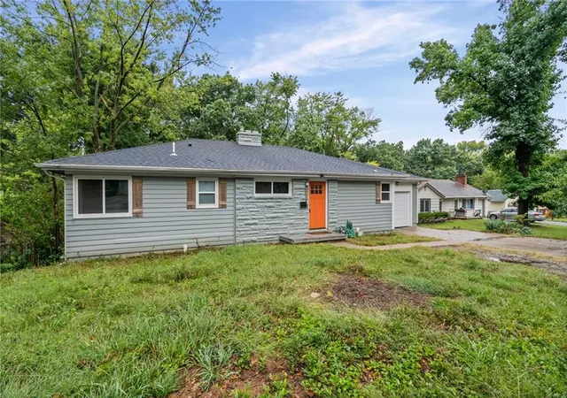 Photo 1 of Single family home for sale at 4715 Cleveland Ave, Kansas City, KS 66104 | MLS# 2642850 | Listing updated on 2026-09-18