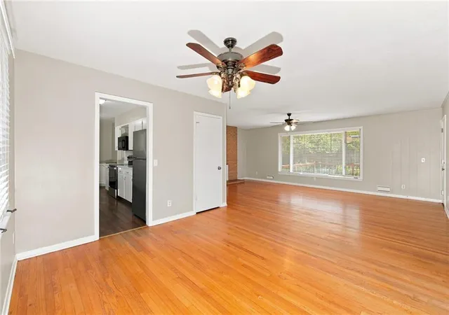 Photo 4 of Single family home for sale at 1405 N Mccoy St, Independence, MO 64050 | MLS# 2642852 | Listing updated on 2026-09-18