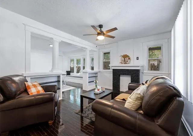 Photo 3 of Sale Pending at 650 Parallel Ave, Kansas City, KS 66101 | MLS# 2642854 | Listing updated on 2026-09-18