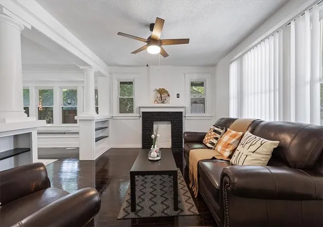 Photo 4 of Sale Pending at 650 Parallel Ave, Kansas City, KS 66101 | MLS# 2642854 | Listing updated on 2026-09-18