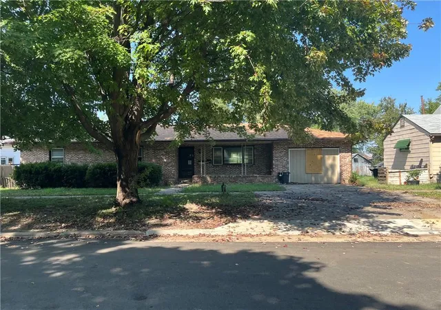 Single family home for sale at 215 W 2nd Avenue, Garnett, KS 66032 | MLS# 2642856