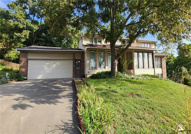 Photo 1 of Single family home for sale at 17604 W 67th Terrace, Shawnee, KS 66217 | MLS# 2642860 | Listing updated on 2026-10-16