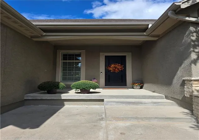 Photo 3 of Sale Pending at 18804 99th Street, Lenexa, KS 66220 | MLS# 2642864 | Listing updated on 2026-09-25
