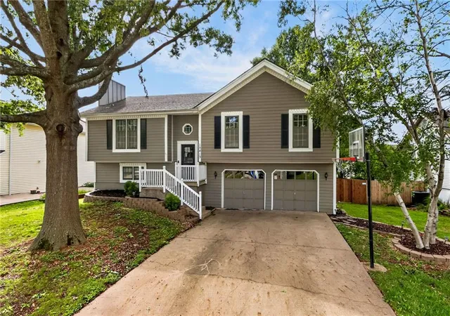 Photo 1 of Single family home for sale at 15413 W 152nd Street, Olathe, KS 66062 | MLS# 2642866 | Listing updated on 2026-10-01