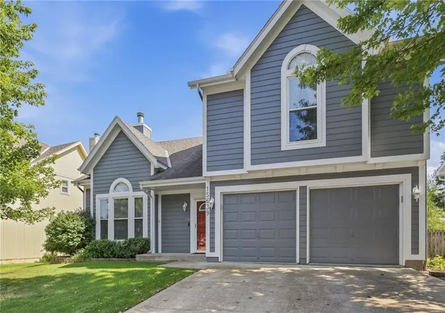 Photo 2 of Sale Pending at 15639 Conser St, Overland Park, KS 66223 | MLS# 2642868 | Listing updated on 2026-09-27