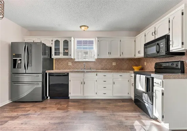 Photo 4 of Single family home for sale at 1416 NW Primrose Ln, Blue Springs, MO 64015 | MLS# 2642870 | Listing updated on 2026-10-29