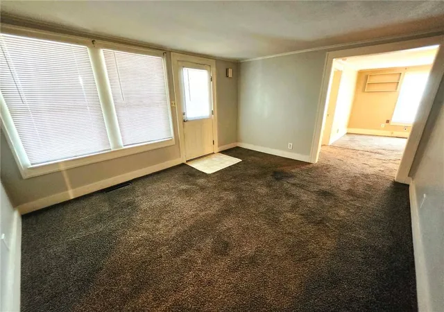 Photo 3 of Single family home for sale at 305 E Jackson St, Pittsburg, KS 66762 | MLS# 2642877 | Listing updated on 2026-09-21