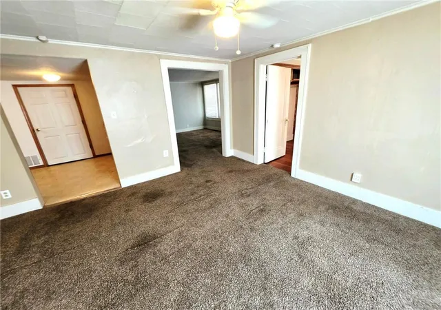 Photo 4 of Single family home for sale at 305 E Jackson St, Pittsburg, KS 66762 | MLS# 2642877 | Listing updated on 2026-09-21