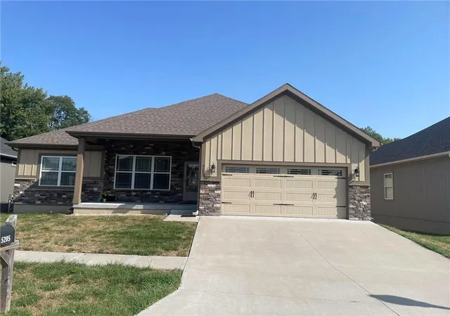 Photo 1 of Single family home for sale at 5205 University Ave, Saint Joseph, MO 64503 | MLS# 2642878 | Listing updated on 2026-09-19
