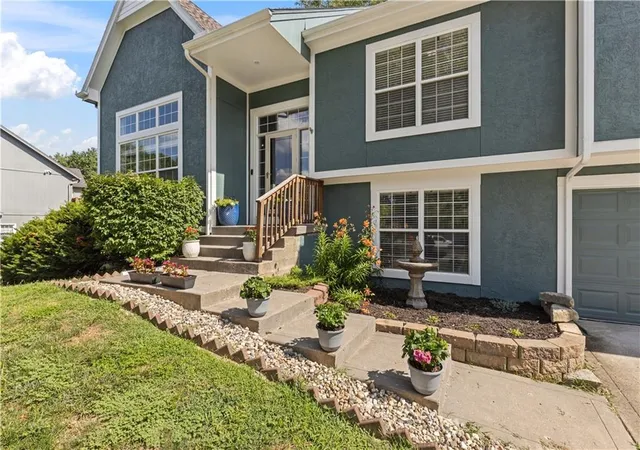 Photo 1 of Single Family Residence at 13907 W 58th Place, Shawnee, KS 66216 | MLS# 2642881 | | Sold on 2026-10-09
