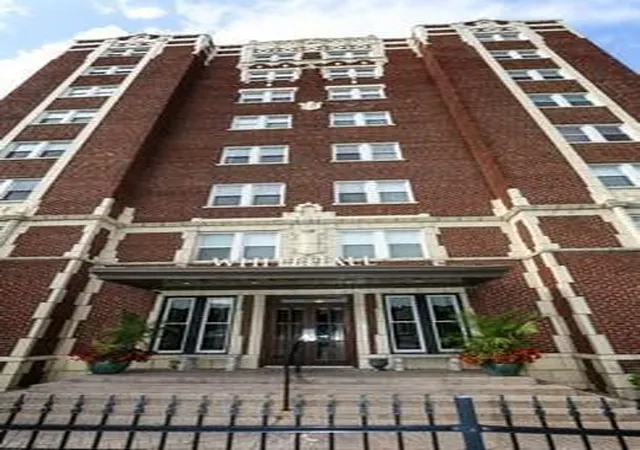 Condo for sale at 323 E Emmanuel Cleaver Blvd #7C, Kansas City, MO 64112 | MLS# 2642887