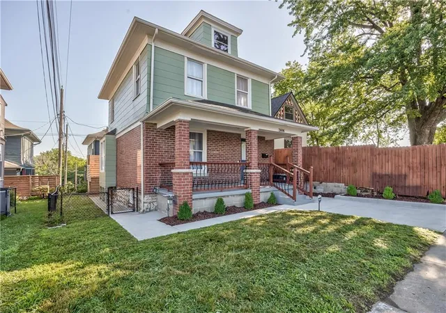 Photo 2 of Single family home for sale at 2606 Smart Ave, Kansas City, MO 64124 | MLS# 2642896 | Listing updated on 2026-09-18