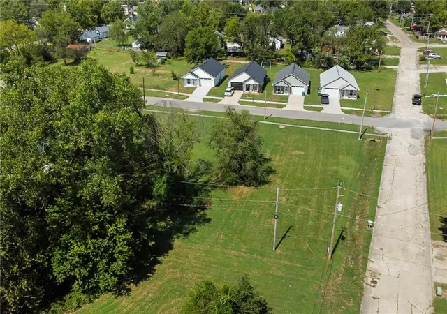 Photo 2 of Land for sale at 905 Chestnut St, Osawatomie, KS 66064 | MLS# 2642899 | Listing updated on 2026-09-22