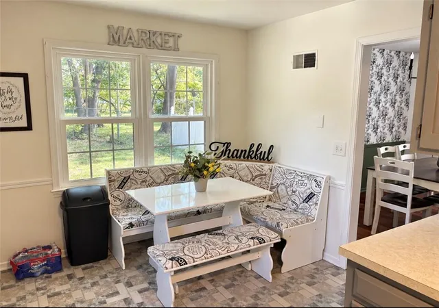 Photo 3 of Single family home for sale at 300 Hawthorne Ct, Belton, MO 64012 | MLS# 2642904 | Listing updated on 2026-09-19