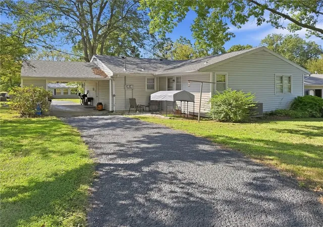 Photo 3 of Single family home for sale at 600 Herring St, Brunswick, MO 65236 | MLS# 2642906 | Listing updated on 2026-09-19