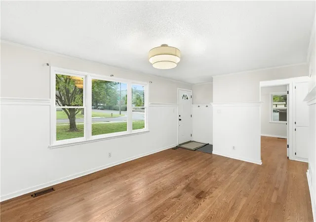 Photo 3 of Single family home for sale at 7732 Foster St, Overland Park, KS 66204 | MLS# 2642923 | Listing updated on 2026-09-21