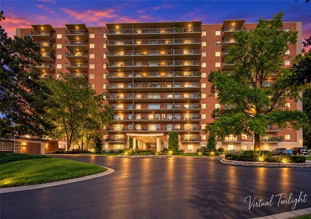Photo 1 of Condo for sale at 4550 Warwick Blvd #914, Kansas City, MO 64111 | MLS# 2642926 | Listing updated on 2026-09-19