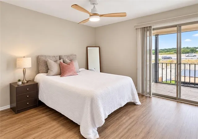 Listing Photo 5 - Condo for sale in building located at 406 W 104th Unit C St, Kansas City, MO 64114 - Unit #C